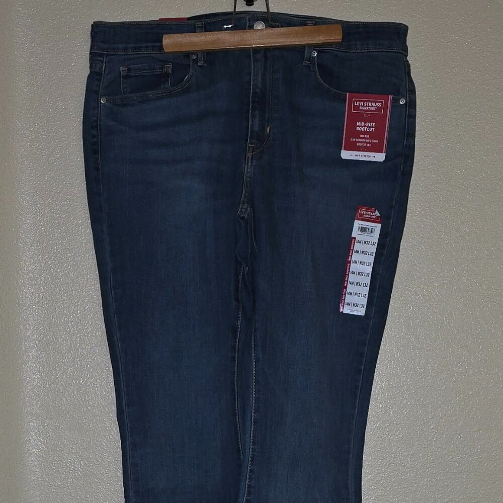 Levi Strauss Signature Mid-Rise Bootcut